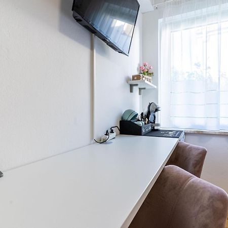 The Rozolina Room Крес Екстериор снимка